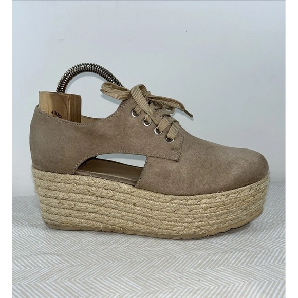 Bakers Shoes - Bakers Women 8 vitally platform wedge lace-up cutout sneaker tan Preppy Y2K Chic